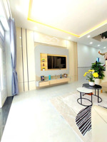 nhà đúc kiên cố 1 trệt 3 lầu 5pn đường 6m - thới an