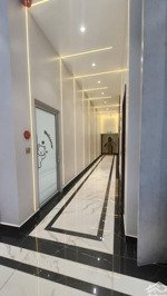 cho thuê mặt bằng lê hồng phong giá tốt tòa nhà đẹp, ban công rộng