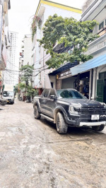 lò đúc khu vip - ô tô đỗ cửa- trước nhà thoáng sáng