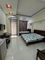 bán khách sạn đang kinh doanh thống nhất p10, 4,5x20m, 5 tầng, 10p. 12tỷ2