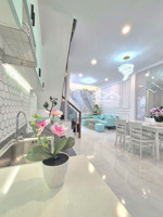 chủ xoắn hạ 250 triệu bán gấp trong tuần khu vip bàu cát tb, 30m2 (4.2x8), full nội thất. 4.55 tỷ