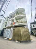 chính chủ cho thuê nhà nguyên căn 3 tầng - 65m2 lô góc ngay đại học luật - đường xe hơi giá 16tr