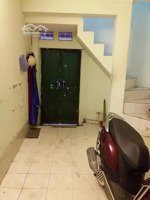 3.5 tỷ có nhà khương đình 20m 3 tầng cũ ô tô qua cổng nhà, ngõ thông nông sạch đẹp, gần hồ, trường