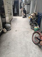 bán nhà dt 40m2 - mt 5m - 4 tầng - chỉ nhỉnh 5 tỷ