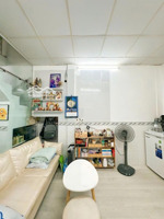 giảm 200tr, chỉ 4 tỷ, 29m2, nhà tt quận 3-cmt8, 2 tầng, ban công thoáng mát, ra hẻm xe hơi chỉ 15m