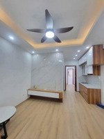 chính chủ cho thuê shophouse 75m tòa dargon vũ phúc,ưu tiên văn phòng .giá 4tr/tháng .lh 