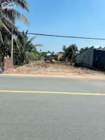 Cho thuê mặt bằng vừa bơm cát mặt tiền trung tâm TP Bến Tre.Gía 15 triệu