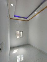 nhà mặt tiền đường oto vào được, sổ riêng