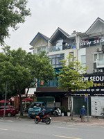 cho thuê nhà mặt phố lãn ông gần hàng đào, diện tích 70m2 x 5 tầng, mt 5m làm nhà hàng cũng đc