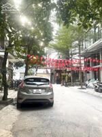 Bán nhà Nguyễn Tuân, đường trước nhà rộng hơn 10m, có vỉa hè 2 bên, 60m2, hơn 13 tỷ