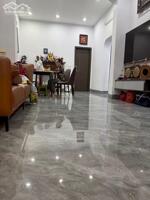 Lý Nam Đế - Căn hộ tầng 1 70m chỉ 7.9 tỷ - NHÀ ĐẸP, 2 BÊN LÀ SÂN RỘNG THOÁNG, SĐCC