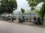 mặt phố - view mặt hồ - ô tô tránh - kinh doanh - ô chờ thang máy