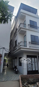 nhà thạch bích 5 tầng , ô tô đỗ cửa , chỉ hơn 4tỷ