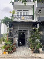 chính chủ kẹt tiền bán nhà (4mx20m) 80m2 gần vòng xoay an lạc, gần bến xe miền tây giá 800 triệu