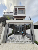 nhà cực đẹp gần làng đại học chỉ 4.1 tỉ -mới full nọi thất. 4.4x17m 3 tầng nhanh tay lh 
