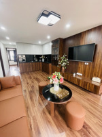 tập thể view phố quỳnh mai, hai bà trưng. siêu thoáng đẹp, full nội thất xịn sò