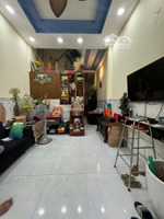 hẻm xe hơi đổ cửa lô góc nhà đẹp quận 8 thoáng mát đang cần b.á.n gấp