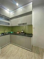 42m đê la thành - 5 tầng thang máy - trung tâm đống đa - ô tô vf3 vào - kinh doanh nhỏ !