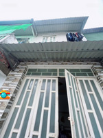 - bán nhà q4 nhà cách hxh =30 m - hẻm tôn thất thuyết -