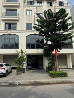 chính chủ cho thuê sàn tầng 3 diện tích 80m2/1 sàn. khu lk8.18, trục đường 33m kim chung di trạch