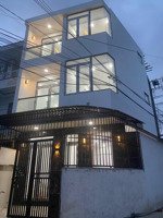 căn góc 2 mặt tiền 3 tầng hẻm oto phước long ngay kđt phước long