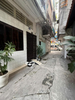 nhỉnh 7t - nguyễn trãi quận 5, cách 10m ra đường nhựa 8m, 4 tầng 4pn.