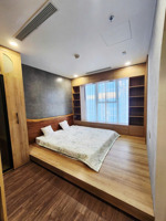 cần bán gấp!!! sunshine sky city q7 3pn 3wc 106m2 full nt . tầng cao giá tốt chỉ 7tỷ5