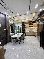 bán nhà mới full nội thất, đường nguyễn thị thập phường tân phú dt:60m2 giá: 12.x tỷ.