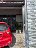 bán nhà lầu 3 phòng ngủ , có số nhà phường phú tân , bến tre