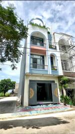 BÁN NHÀ PHỐ SIÊU PHẨM GIÁP VSIP1 - THUẬN GIAO BÌNH DƯƠNG