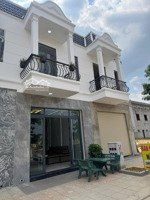 bán căn 1 trệt 1 lầu - ngay trung tâm uyên hưng - sổ riêng đầu tư tốt