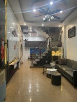 chính chủ cho thuê nhà riêng 4 tầng 4 ngủ full nội thất cách mặt đường hồ sen 5m, đi bộ ra aeon