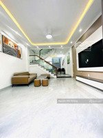 đẹp mê! nhà phố giảng võ, ngõ ô tô, thông thoáng, gần hồ, dân xây ở sướng, 39m2*5t