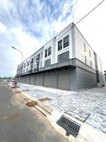 nhà 1 trệt 2 lầu hot hot tại tây sông hậu