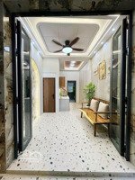 siêu phẩm xịn quận 6 - xe hơi đỗ cửa - 4 tầng mới ở ngay - 5pn - sát mt phạm văn chí - hơn 6 tỷ xíu