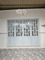 bán căn nhà siêu đẹp 135m2 ngay ngã tư an bình, trảng bàng . giá 800tr, sổ hồng riêng