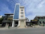 nhà 1 hầm 4 lầu sân thượng cạnh becamex tower