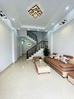 nhà phố mà rẻ như quê - nhà 3 tầng ô tô đỗ tận cửa mà giá có hơn 2tỷ2xx. nhanh tay ae ơi!