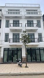 cho thuê nhà đường d1 kdc hồng loan, tp cần thơ, có 18 phòng chdv full nội thất, giá thuê 60 triệu