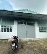 cho thuê kho 1344m2, dt kho kiên cố 300m2, có dãy trọ, ngang 22m mặt tiền giá 25tr/tháng