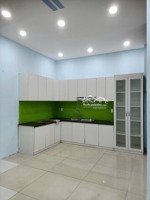 6,3 tỷ nguyễn văn quá q12 2 lầu 72m hxh