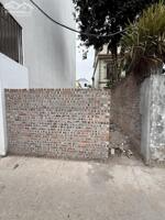 Lô đất cuối cùng ở Gia Lâm còn sót lại 45m, mt 4,5 vuông vắn đẹp mà ô tô vào tận đất chỉ có hơn 2 tỷ.