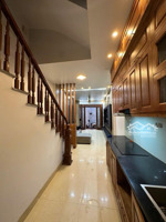 cách 1 nhà ô tô phi ầm ầm - ngọc lâm - 35m - 4 tầng - gần cầu chương dương - nhỉnh 8 tỷ ( có tl )