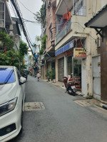 giảm 600tr bán nhà 2 mt 3 tầng 66m2 hxh 6m, p.1, gần chợ phạm văn hai cách sân bay tân sơn nhất 1km