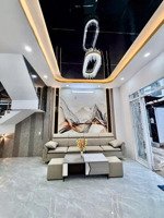 bán nhà quận 7 lâm văn bền 65m2 thổ cư ngang 5m dài 13m nhà 3 tầng 4 phòng chỉ 7.2 tỷ