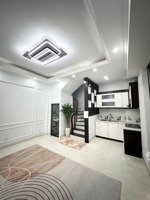 bán nhà trung tâm quận nam từ liêm - xuân phương - diện tích 35 m - 5 tầng -full nội thất- gần ô tô