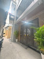 bán nhà mới xây 6 t thang máy tại qu hbt hn .dt41m 6 t mt gần 4m.xây chất lượng ,đẹp ,đủ pccc