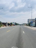 đất ngay mặt tiền đường hùng vương-tp.phú mỹ