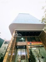 "kẻ nổi loạn" giữa lòng hoàn kiếm, phố liên trì, tòa nhà 8t, dt 140m, sừng sừng duy nhất còn sót.