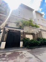 cần bán biệt thự siêu đẹp 2 mặt tiền trường sa 10x17m hầm 4 lầu, chỉ 44 tỷ